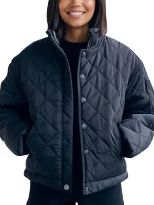 Quilted Black Puffer Jacket for Women – Modern and Cozy Style